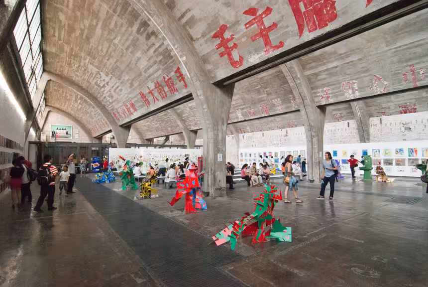 798 Art District: jak se z továrny stala značka současného Pekingu