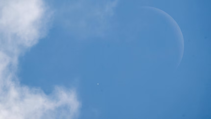 九月天空将出现月伴金星与特别的中秋圆月